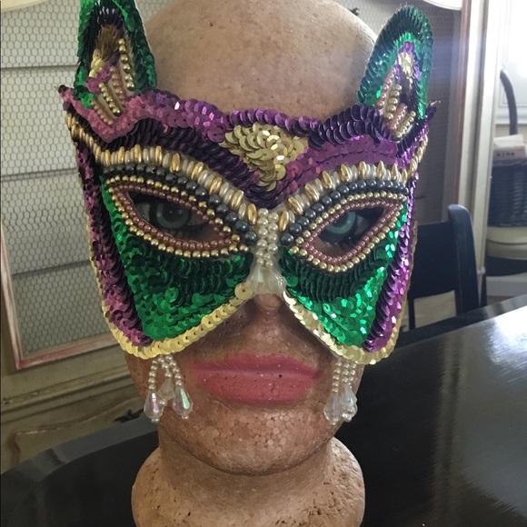 New Orleans Mardi Gras Masks - Picture 2 of 6
